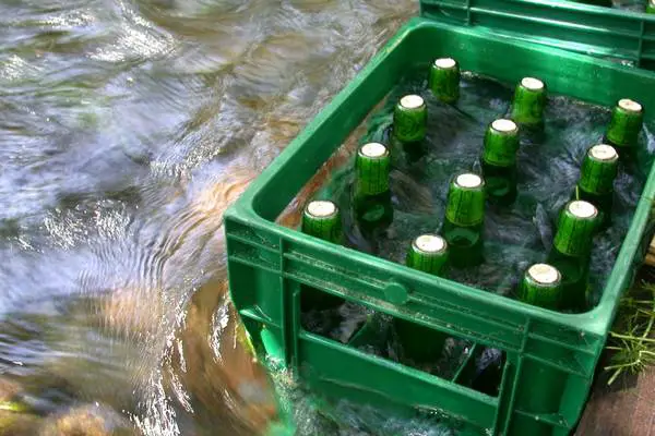 Still Spanish cider in water