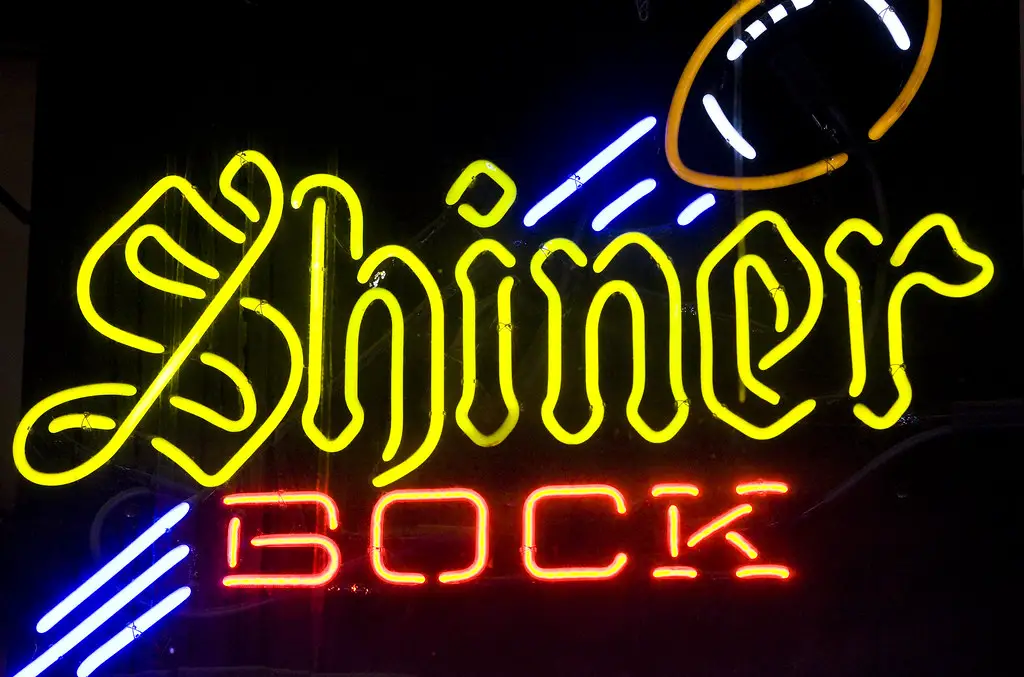 The Battle of the Brews: Shiner Bock vs. Coors Banquet